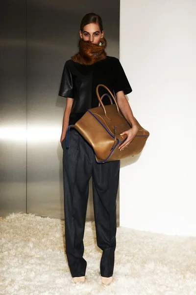 Look 24